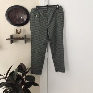 Fitted plaid pixie pants